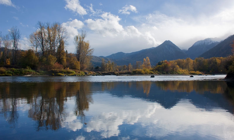 Wenatchee River in front of the Enchantment Peaks